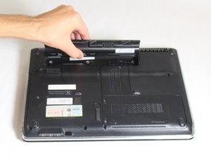 Langkah 4 — Pasang Kartu Wi-Fi Baru dan Periksa Kabel