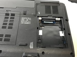 Langkah 4 — Pasang Hard Drive Baru