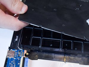 Langkah 7 — Lepaskan Keyboard