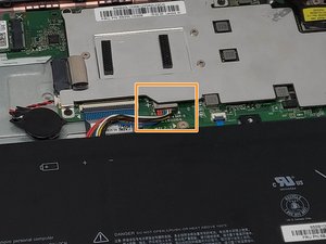 Langkah 3 — Lepaskan Sekrup Baterai dan Hubungkan Kabel