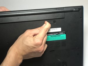 Langkah 2 — Lepaskan Baterai
