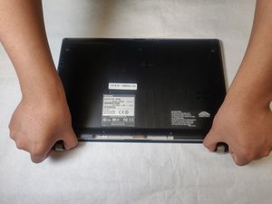 Langkah 3 — Membuka Casing Belakang