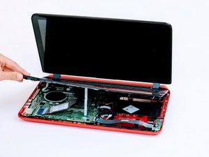 Langkah 5 — Lepaskan Panel Keyboard