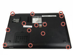 Langkah 1 — Membuka Tutup Bawah Laptop