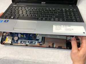 Langkah 5 — Lepaskan Kabel Layar