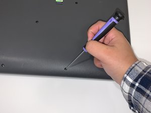 Langkah 2 — Lepaskan Sekrup Panel Belakang