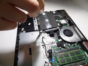 Langkah 3 — Menghilangkan Hard Drive