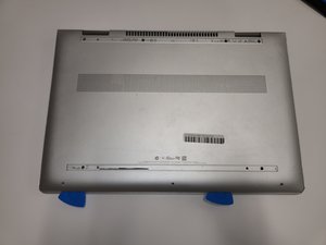 Langkah 2 — Membuka Panel Belakang