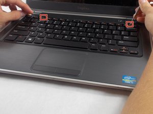 Langkah 2 — Mengakses Keyboard dari Sisi Atas