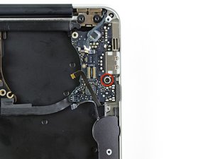Langkah 6 — Angkat dan Lepaskan I/O Board