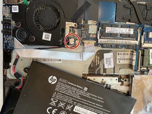 Langkah 5 — Lepaskan Kabel Baterai dan Baterai Itu Sendiri