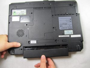 Langkah 2 — Mengangkat Keyboard