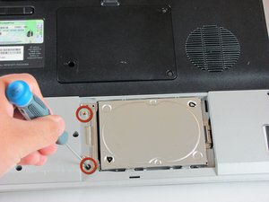 Langkah 4 — Lepaskan Bracket Hard Drive