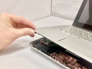 Langkah 3 — Lepaskan Kabel Ribbon