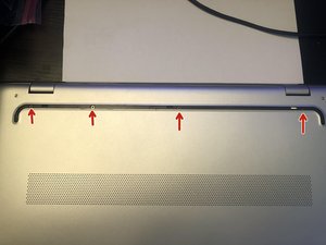 Langkah 1 — Menghapus Plat Belakang Laptop