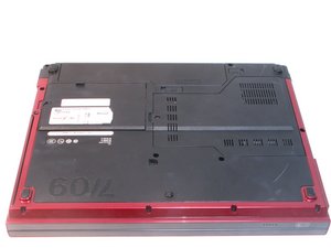 Langkah 1 — Mengeluarkan Baterai Laptop