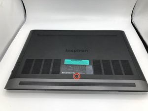 Langkah 1 — Buka Panel Bawah Laptop
