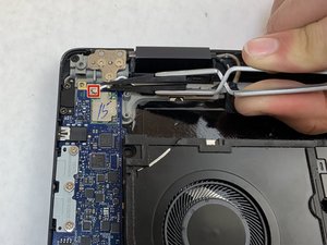 Langkah 4 — Lepaskan Kabel Coaxial