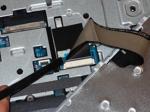 Langkah 4 — Mengeluarkan HDD