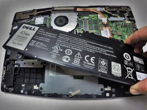 Langkah 3 — Angkat Baterai dan Akses Kipas Pendingin