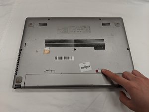 Langkah 2 — Buka Panel Belakang Laptop