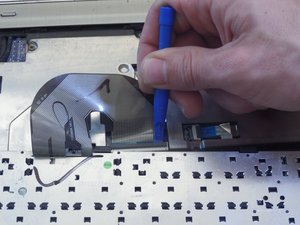 Langkah 7 — Lepaskan Screws Panel Atas