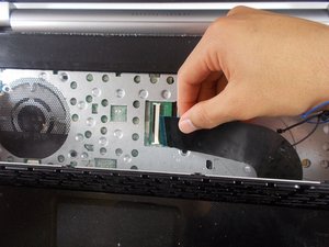 Langkah 3 — Langkah 3: Melepas Optic Drive