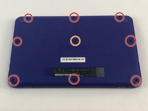 Langkah 1 — Buka Tutup Bawah Laptop