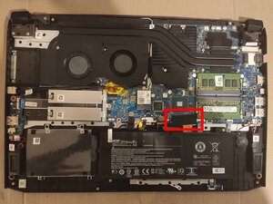 Langkah 5 — Menghubungkan Kabel Keyboard