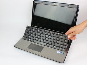 Langkah 5 — Pasang Kembali Keyboard dan Baterai