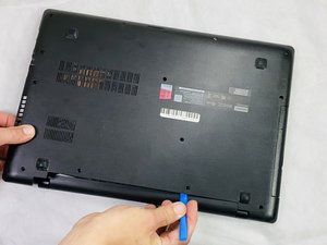 Langkah 2 — Membuka Panel Belakang