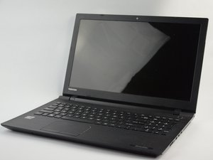 Langkah 1 — Matikan Laptop dan Buka Tutup Belakang
