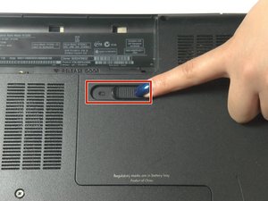 Langkah 1 — Lepaskan Baterai Laptop