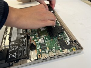 Langkah 4 — Mengganti heat sink
