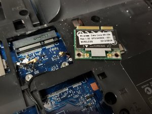 Langkah 1 — Balikkan Laptop
