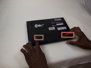 Langkah 1 — Mengeluarkan Baterai