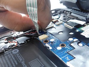 Langkah 4 — Mengambil Keyboard dari Laptop
