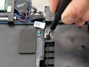 Langkah 2 — Lepas Hard Drive