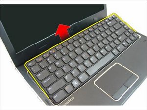 Langkah 5 — Mengangkat Keyboard