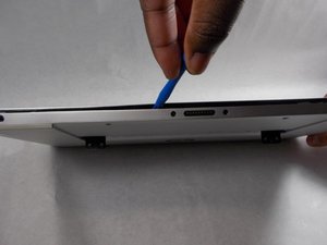 Langkah 9 — Membuka Dasar Laptop