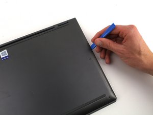 Langkah 2 — Membuka Casing Belakang