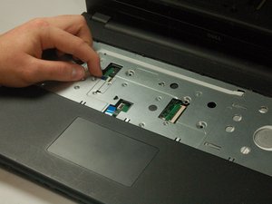 Langkah 6 — Mengeluarkan Touchpad