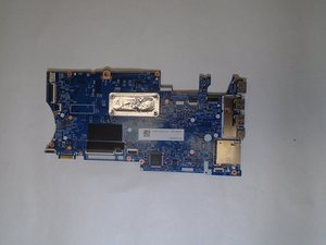 Langkah 3 — Mengakses Motherboard dan Mengganti RAM