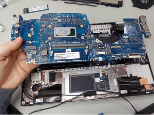 Langkah 9 — Lepaskan Sekrup Heat Sink