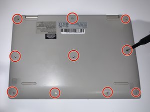 Langkah 1 — Membuka Panel Bawah Laptop