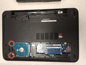 Langkah 3 — Cabut Hard Drive