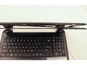 Langkah 3 — Melepas Casing Layar
