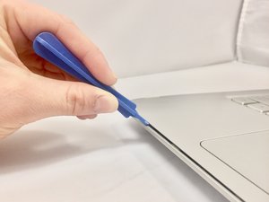 Langkah 3 — Lepaskan Kabel Ribbon