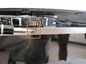 Langkah 3 — Menghilangkan Tape Hitam di Board Kamera