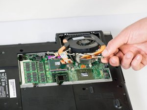 Langkah 4 — Ganti CPU dan Pasang Kembali Heatsink